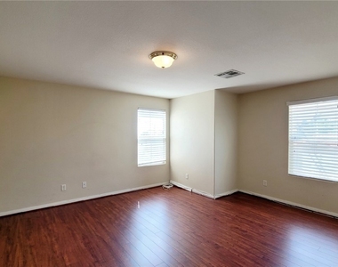 8344 Golden Cypress Avenue - Photo Thumbnail 14