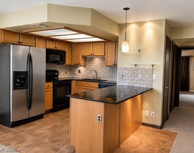 8410 Eldora Avenue - Photo Thumbnail 5