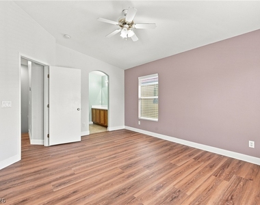 6060 Allred Place - Photo Thumbnail 12