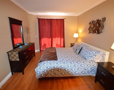 260 E Flamingo Road - Photo Thumbnail 9