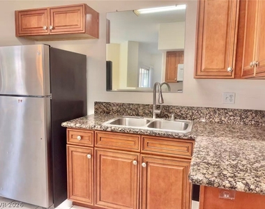 5525 W Flamingo Road - Photo Thumbnail 4