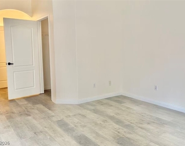 5525 W Flamingo Road - Photo Thumbnail 15
