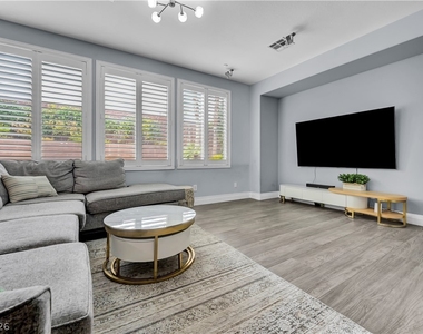 1289 Vietti Street - Photo Thumbnail 30