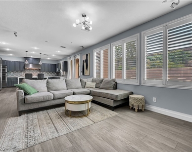 1289 Vietti Street - Photo Thumbnail 31
