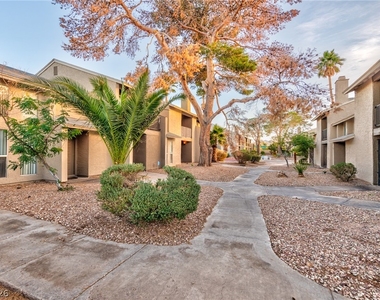 587 Sellers Place - Photo Thumbnail 1