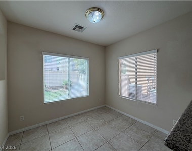 5553 Chapin Mesa Avenue - Photo Thumbnail 3