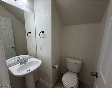 5553 Chapin Mesa Avenue - Photo Thumbnail 10