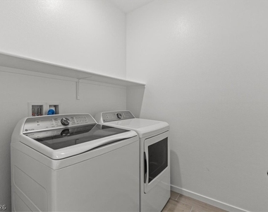 541 Preston Crest Street - Photo Thumbnail 24