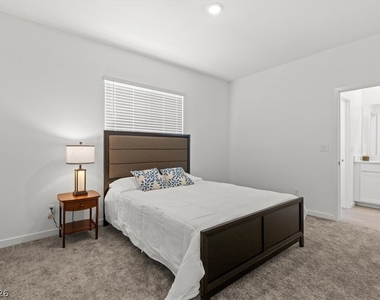 541 Preston Crest Street - Photo Thumbnail 18