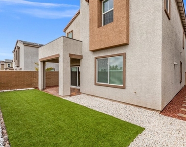 541 Preston Crest Street - Photo Thumbnail 27