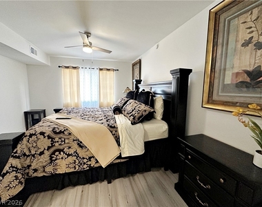 1405 Vegas Valley Drive - Photo Thumbnail 22