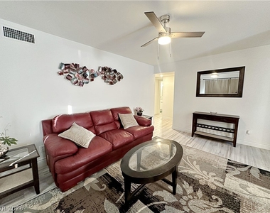 1405 Vegas Valley Drive - Photo Thumbnail 5