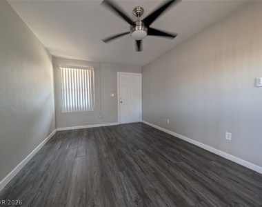 319 N 11th Street - Photo Thumbnail 6
