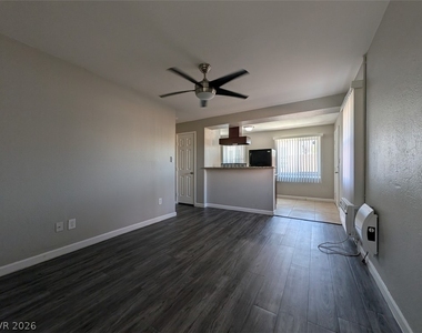 319 N 11th Street - Photo Thumbnail 9