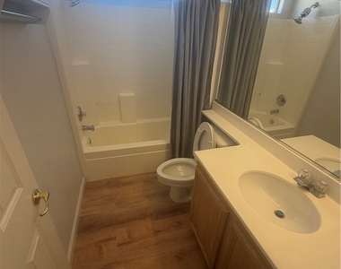 10933 Napa Ridge Drive - Photo Thumbnail 14
