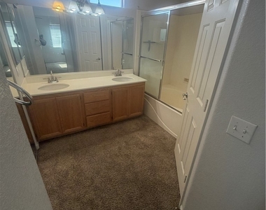 10933 Napa Ridge Drive - Photo Thumbnail 11