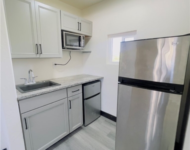2317 Santa Rita Drive - Photo Thumbnail 7