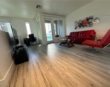 4545 Dean Martin Drive - Photo Thumbnail 19