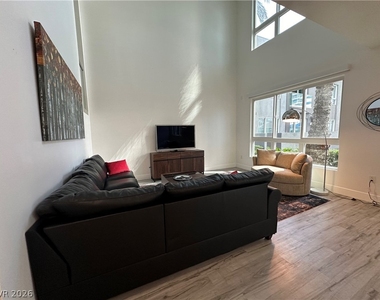 4545 Dean Martin Drive - Photo Thumbnail 24