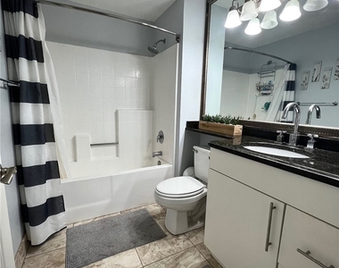 260 Flamingo Road - Photo Thumbnail 8