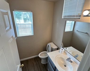 2024 Shining Feather Lane - Photo Thumbnail 2