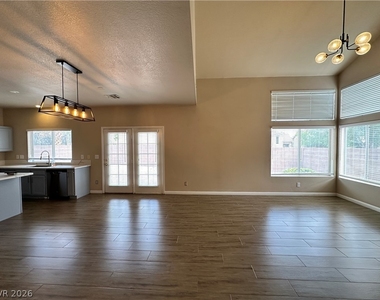 2024 Shining Feather Lane - Photo Thumbnail 4