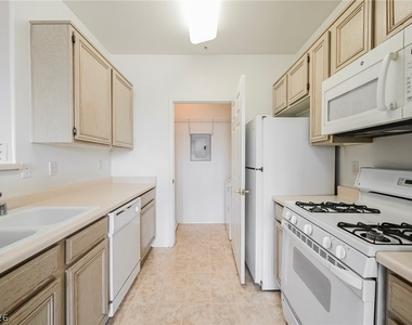 7107 S Durango Drive - Photo Thumbnail 2