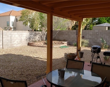 606 Lively Fiesta Way - Photo Thumbnail 5