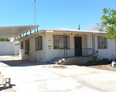 233 N 19th Street - Photo Thumbnail 2