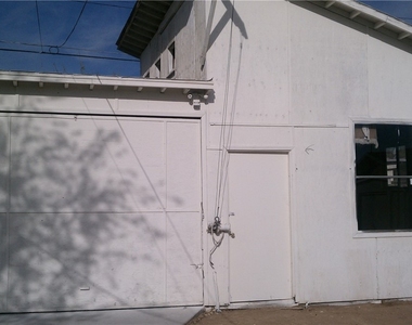 233 N 19th Street - Photo Thumbnail 4