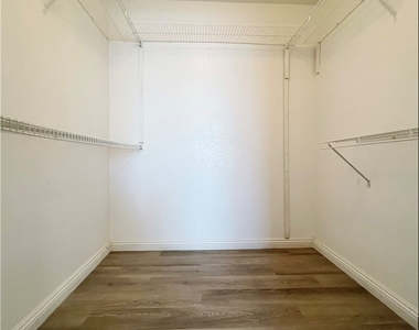1405 Santa Margarita Street - Photo Thumbnail 9