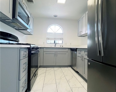 1405 Santa Margarita Street - Photo Thumbnail 3