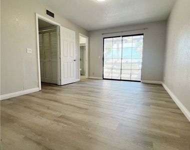1405 Santa Margarita Street - Photo Thumbnail 8