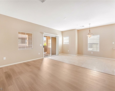 7660 W Eldorado Lane - Photo Thumbnail 4