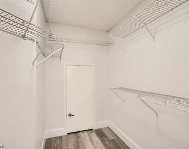 4844 Maryvale Drive - Photo Thumbnail 12