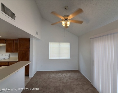7174 Shadow Crest Drive - Photo Thumbnail 2