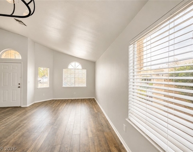2436 Twin Flower Circle - Photo Thumbnail 6
