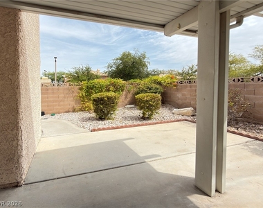 2436 Twin Flower Circle - Photo Thumbnail 10