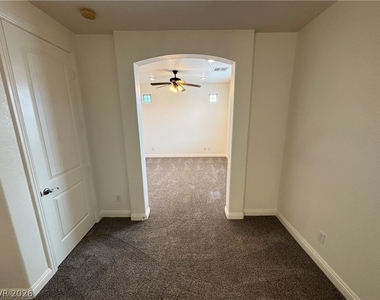 10735 Knickerbocker Avenue - Photo Thumbnail 38