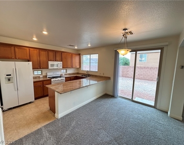 10735 Knickerbocker Avenue - Photo Thumbnail 3