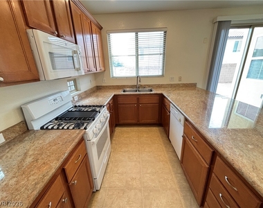 10735 Knickerbocker Avenue - Photo Thumbnail 8