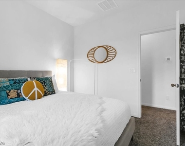 92 Kimberlite Drive - Photo Thumbnail 28