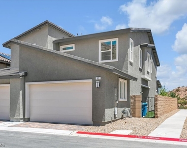 92 Kimberlite Drive - Photo Thumbnail 35