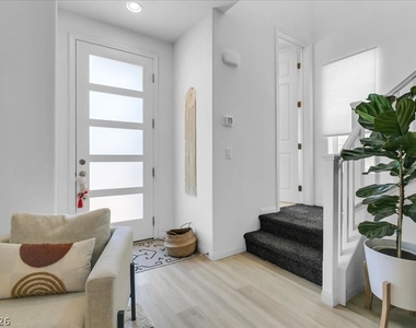 92 Kimberlite Drive - Photo Thumbnail 7