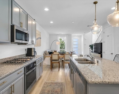 92 Kimberlite Drive - Photo Thumbnail 14