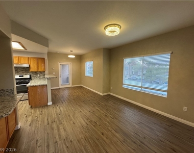 9580 W Reno Avenue - Photo Thumbnail 2