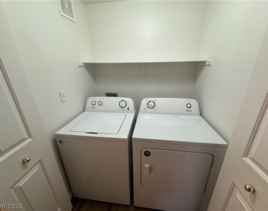 9580 W Reno Avenue - Photo Thumbnail 16