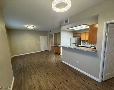9580 W Reno Avenue - Photo Thumbnail 3