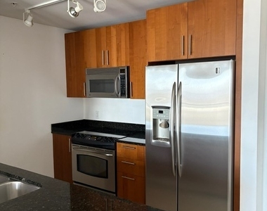 200 W Sahara Avenue - Photo Thumbnail 2
