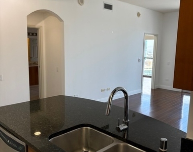 200 W Sahara Avenue - Photo Thumbnail 5